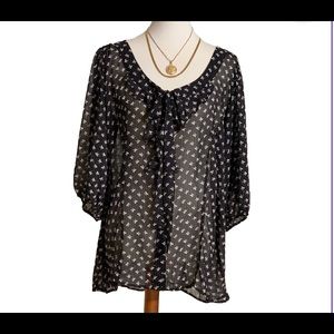 TORRID BLACK WITH BOWS CHIFFON BLOUSE Size 2